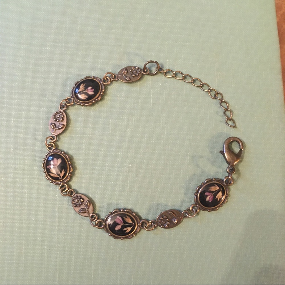 Handmade Pressed Flower Bracelet - Picture 3 of 7
